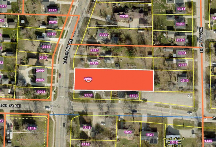 2906 Oakland Rd NE, Cedar Rapids, 52402, ,Lots/land,For Sale,2906 Oakland Rd NE,202501094