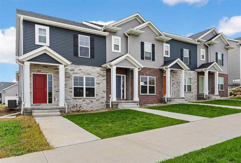 624 Catherine Dr, Tiffin, 52340, 3 Bedrooms Bedrooms, ,4 BathroomsBathrooms,Single Family/acreage,For Sale,624 Catherine Dr,202501252