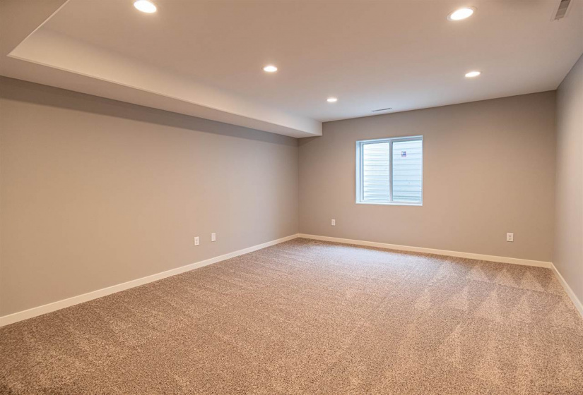 641 Catherine Dr, Tiffin, 52340, 4 Bedrooms Bedrooms, ,4 BathroomsBathrooms,Single Family/acreage,For Sale,641 Catherine Dr,202501256