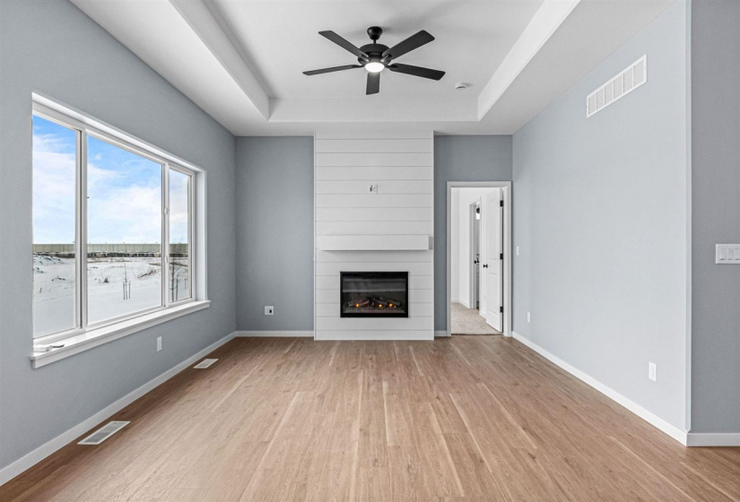 945 Eisenhower Blvd, North Liberty, 52317, 2 Bedrooms Bedrooms, ,2 BathroomsBathrooms,Single Family/acreage,For Sale,945 Eisenhower Blvd,202501287