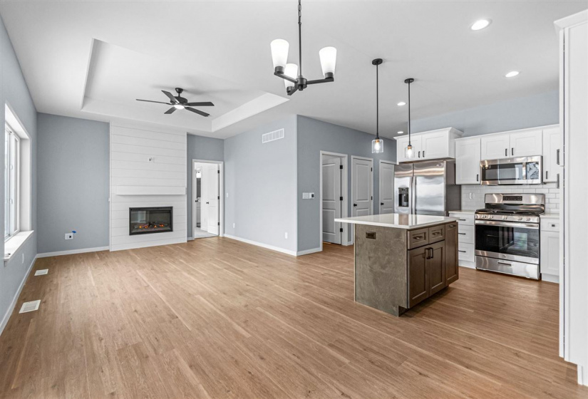 945 Eisenhower Blvd, North Liberty, 52317, 2 Bedrooms Bedrooms, ,2 BathroomsBathrooms,Single Family/acreage,For Sale,945 Eisenhower Blvd,202501287