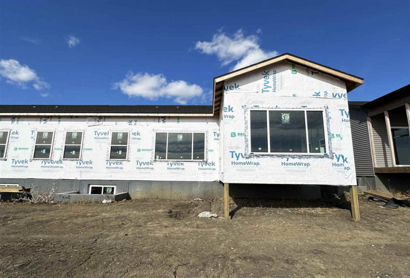 935 Eisenhower Blvd, North Liberty, 52317, 4 Bedrooms Bedrooms, ,3 BathroomsBathrooms,Single Family/acreage,For Sale,935 Eisenhower Blvd,202501257