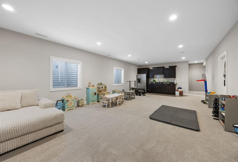 2990 High Bluff Dr, Coralville, 52241, 5 Bedrooms Bedrooms, ,3 BathroomsBathrooms,Single Family/acreage,For Sale,2990 High Bluff Dr,202502376