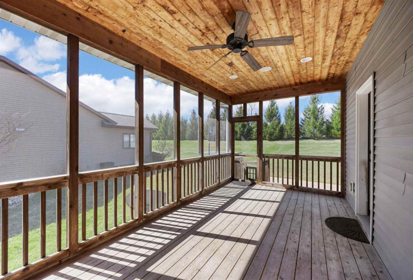2990 High Bluff Dr, Coralville, 52241, 5 Bedrooms Bedrooms, ,3 BathroomsBathrooms,Single Family/acreage,For Sale,2990 High Bluff Dr,202502376