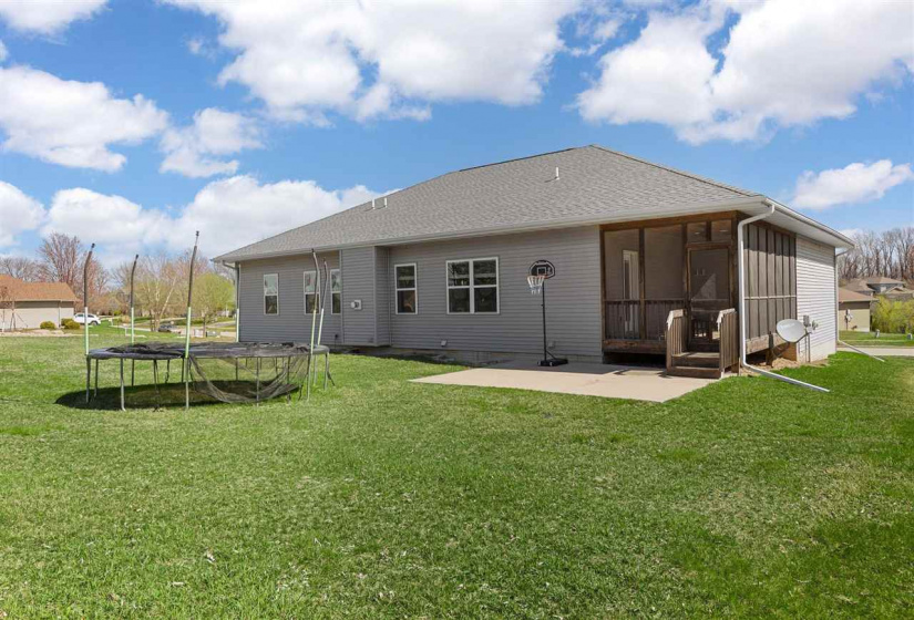 2990 High Bluff Dr, Coralville, 52241, 5 Bedrooms Bedrooms, ,3 BathroomsBathrooms,Single Family/acreage,For Sale,2990 High Bluff Dr,202502376