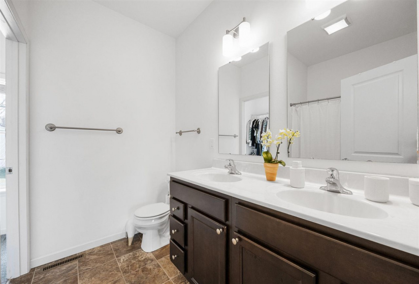 1041 Manitou Trail, Iowa City, 52245, 4 Bedrooms Bedrooms, ,3 BathroomsBathrooms,Single Family/acreage,For Sale,1041 Manitou Trail,202502661