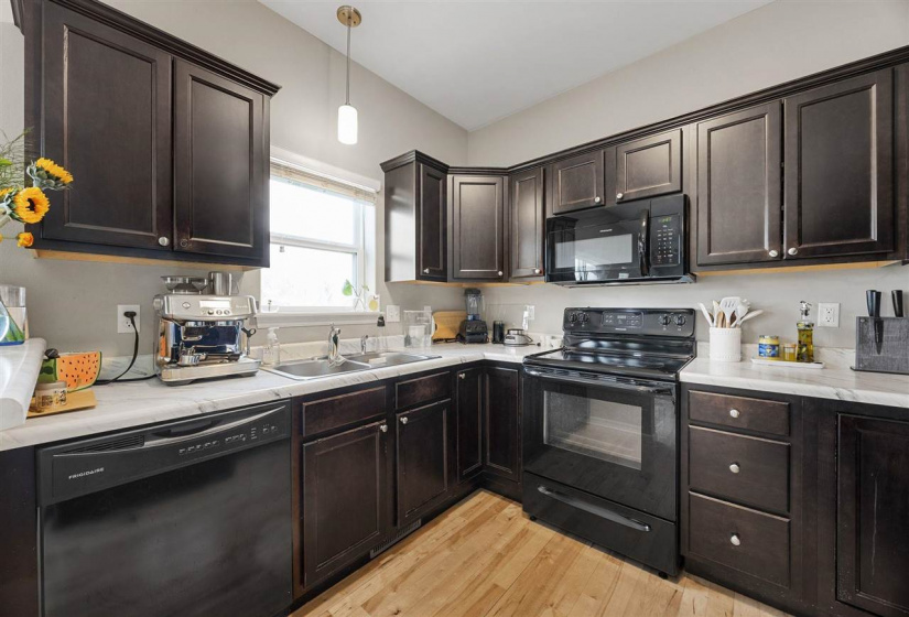 1041 Manitou Trail, Iowa City, 52245, 4 Bedrooms Bedrooms, ,3 BathroomsBathrooms,Single Family/acreage,For Sale,1041 Manitou Trail,202502661