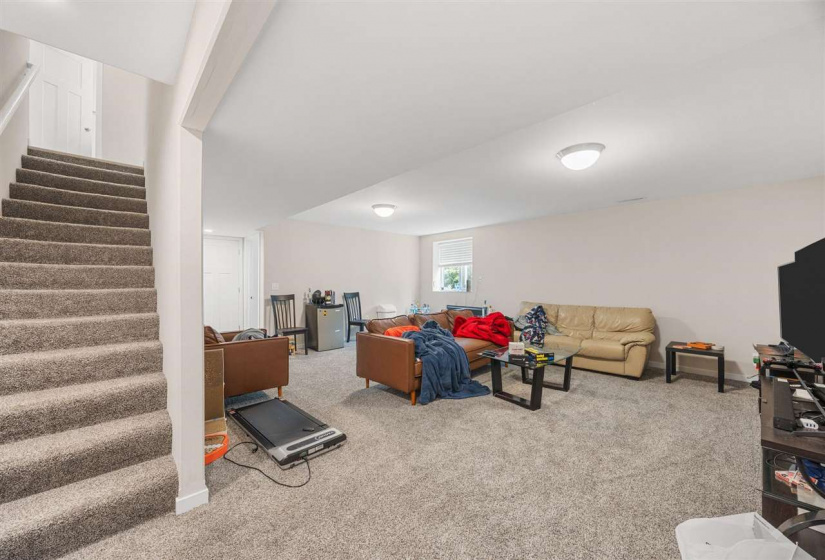 281 Danielle St, Iowa City, 52245, 4 Bedrooms Bedrooms, ,3 BathroomsBathrooms,Single Family/acreage,For Sale,281 Danielle St,202504218