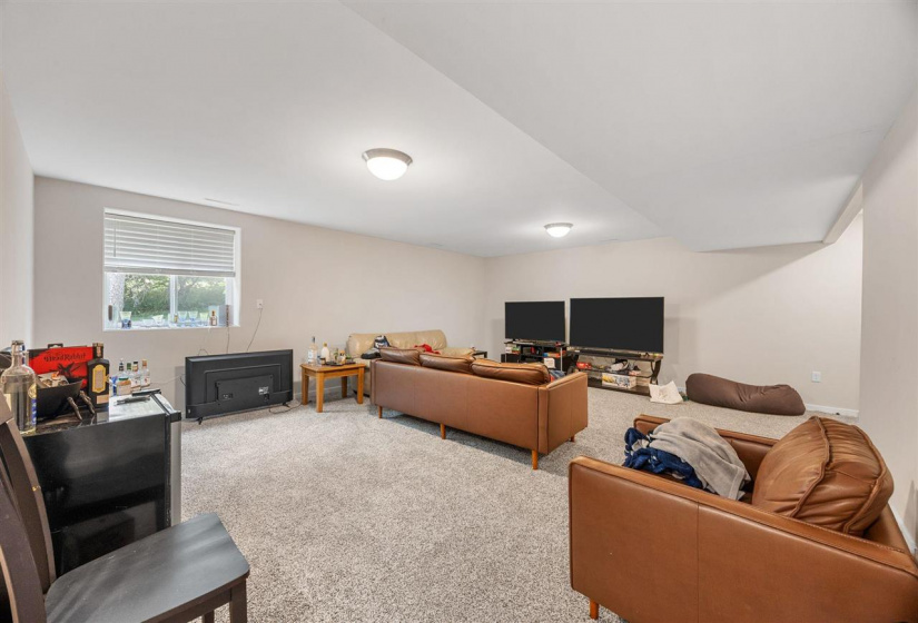 281 Danielle St, Iowa City, 52245, 4 Bedrooms Bedrooms, ,3 BathroomsBathrooms,Single Family/acreage,For Sale,281 Danielle St,202504218