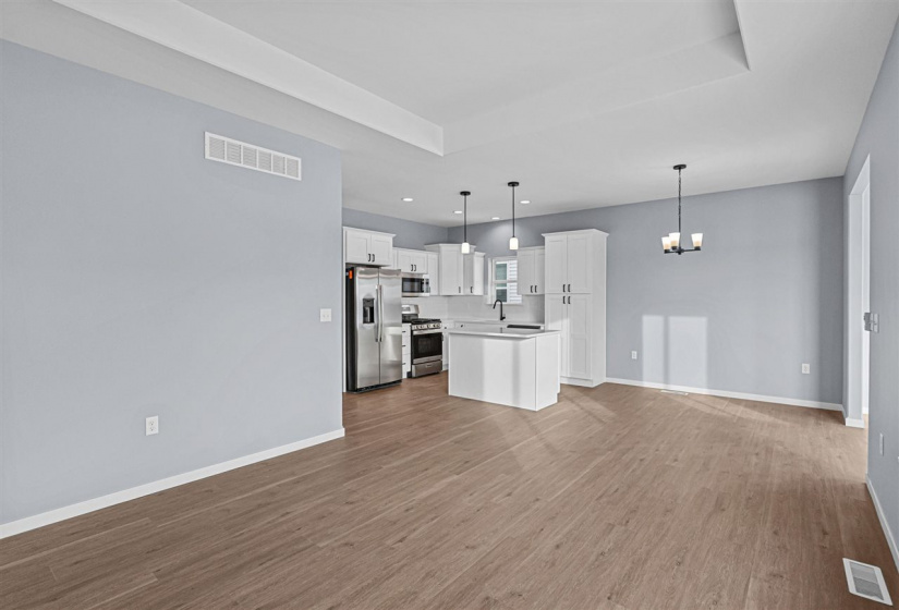 955 Eisenhower Blvd, North Liberty, 52317, 2 Bedrooms Bedrooms, ,2 BathroomsBathrooms,Single Family/acreage,For Sale,955 Eisenhower Blvd,202504524