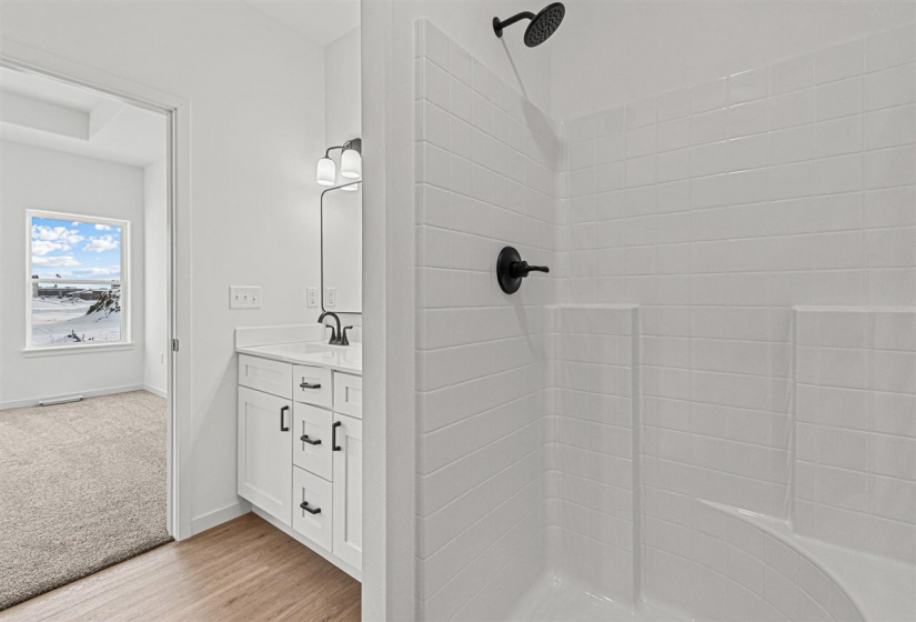 955 Eisenhower Blvd, North Liberty, 52317, 2 Bedrooms Bedrooms, ,2 BathroomsBathrooms,Single Family/acreage,For Sale,955 Eisenhower Blvd,202504524