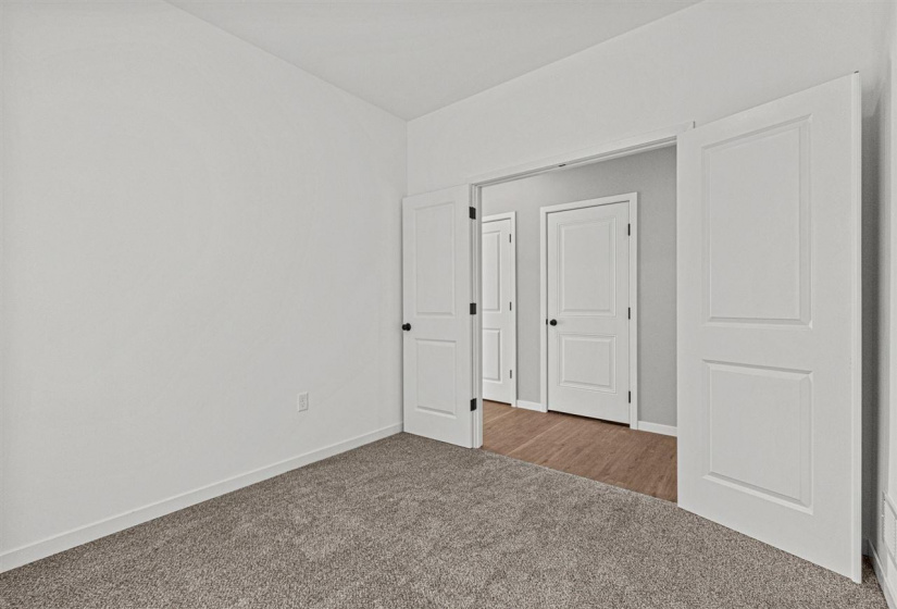 955 Eisenhower Blvd, North Liberty, 52317, 2 Bedrooms Bedrooms, ,2 BathroomsBathrooms,Single Family/acreage,For Sale,955 Eisenhower Blvd,202504524