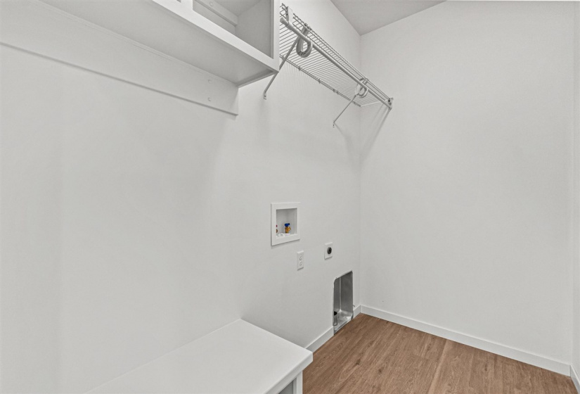 955 Eisenhower Blvd, North Liberty, 52317, 2 Bedrooms Bedrooms, ,2 BathroomsBathrooms,Single Family/acreage,For Sale,955 Eisenhower Blvd,202504524