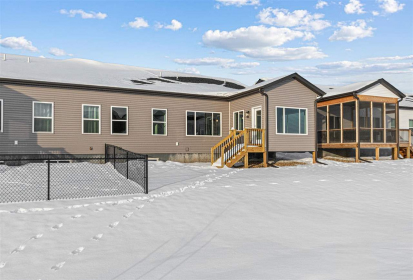 955 Eisenhower Blvd, North Liberty, 52317, 2 Bedrooms Bedrooms, ,2 BathroomsBathrooms,Single Family/acreage,For Sale,955 Eisenhower Blvd,202504524