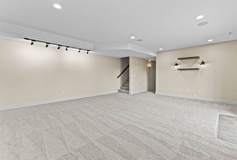 2357 Oak Ln Ct SW, Iowa City, 52240, 4 Bedrooms Bedrooms, ,3 BathroomsBathrooms,Single Family/acreage,For Sale,2357 Oak Ln Ct SW,202506876