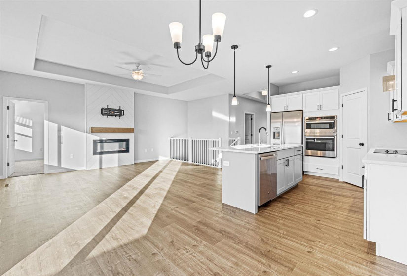 997 Thomas Cir, Tiffin, 52340, 4 Bedrooms Bedrooms, ,3 BathroomsBathrooms,Single Family/acreage,For Sale,997 Thomas Cir,202600444