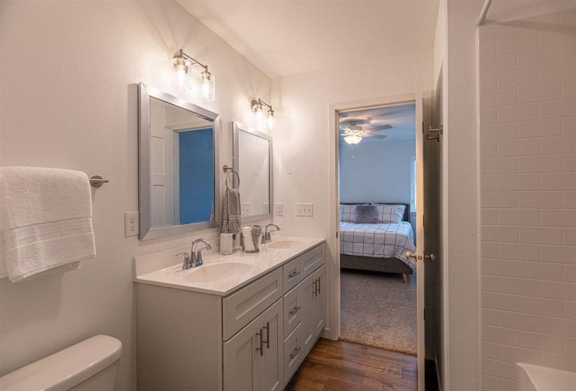 637 Catherine Dr, Tiffin, 52340, 4 Bedrooms Bedrooms, ,4 BathroomsBathrooms,Single Family/acreage,For Sale,637 Catherine Dr,202600919