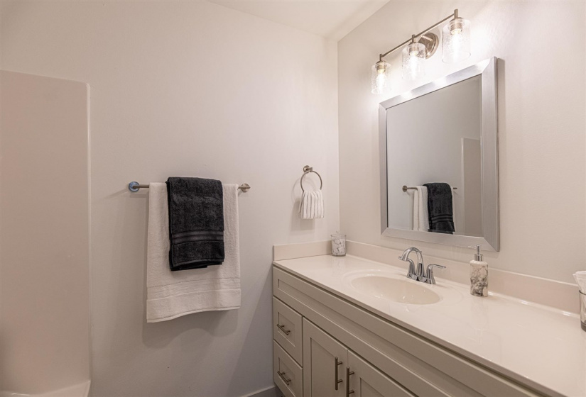 637 Catherine Dr, Tiffin, 52340, 4 Bedrooms Bedrooms, ,4 BathroomsBathrooms,Single Family/acreage,For Sale,637 Catherine Dr,202600919