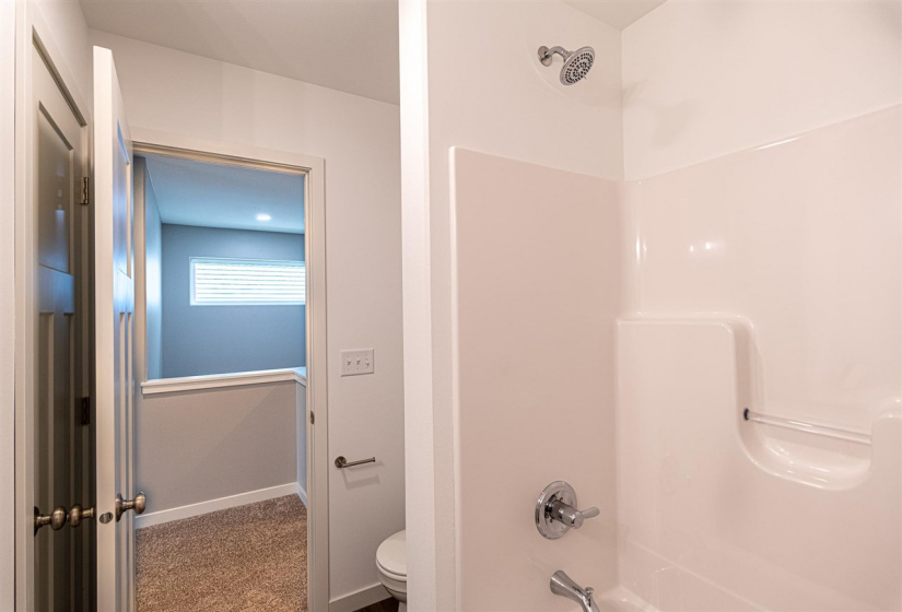 637 Catherine Dr, Tiffin, 52340, 4 Bedrooms Bedrooms, ,4 BathroomsBathrooms,Single Family/acreage,For Sale,637 Catherine Dr,202600919