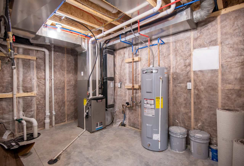 637 Catherine Dr, Tiffin, 52340, 4 Bedrooms Bedrooms, ,4 BathroomsBathrooms,Single Family/acreage,For Sale,637 Catherine Dr,202600919