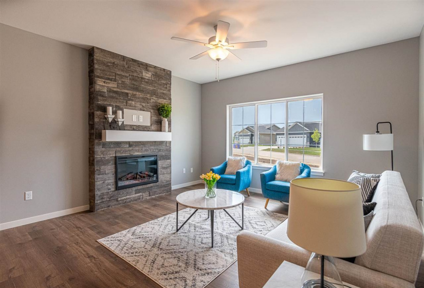 637 Catherine Dr, Tiffin, 52340, 4 Bedrooms Bedrooms, ,4 BathroomsBathrooms,Single Family/acreage,For Sale,637 Catherine Dr,202600919