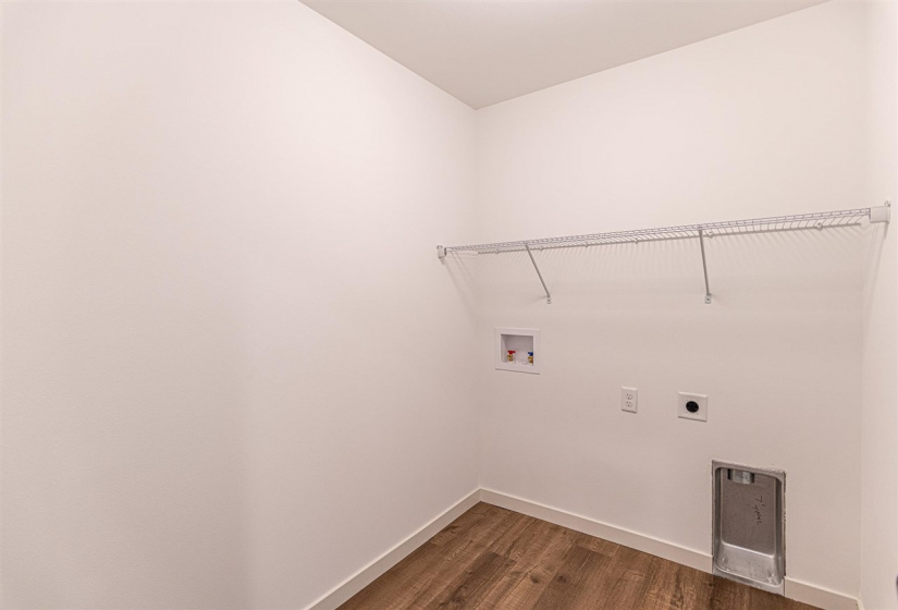 641 Catherine Dr, Tiffin, 52340, 4 Bedrooms Bedrooms, ,4 BathroomsBathrooms,Single Family/acreage,For Sale,641 Catherine Dr,202600920