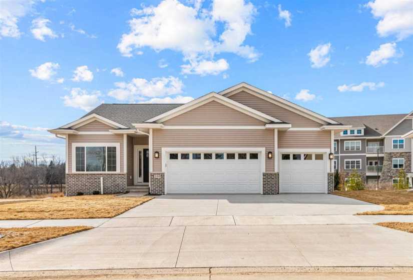 260 Pine Grove Ln, Iowa City, 52246, 4 Bedrooms Bedrooms, ,3 BathroomsBathrooms,Single Family/acreage,For Sale,260 Pine Grove Ln,202601060