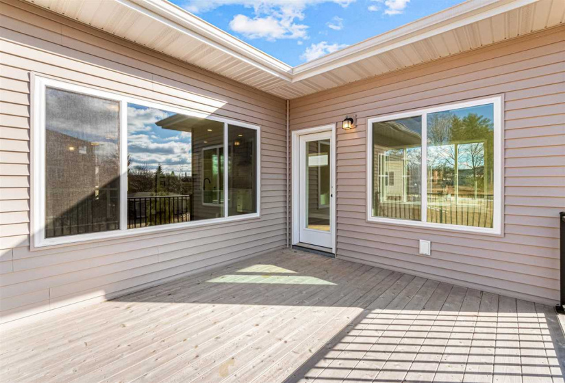 260 Pine Grove Ln, Iowa City, 52246, 4 Bedrooms Bedrooms, ,3 BathroomsBathrooms,Single Family/acreage,For Sale,260 Pine Grove Ln,202601060