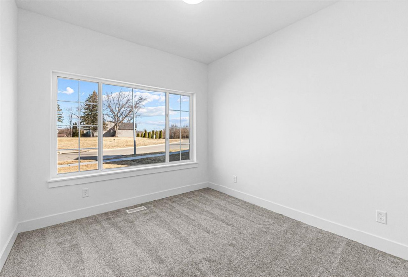 260 Pine Grove Ln, Iowa City, 52246, 4 Bedrooms Bedrooms, ,3 BathroomsBathrooms,Single Family/acreage,For Sale,260 Pine Grove Ln,202601060