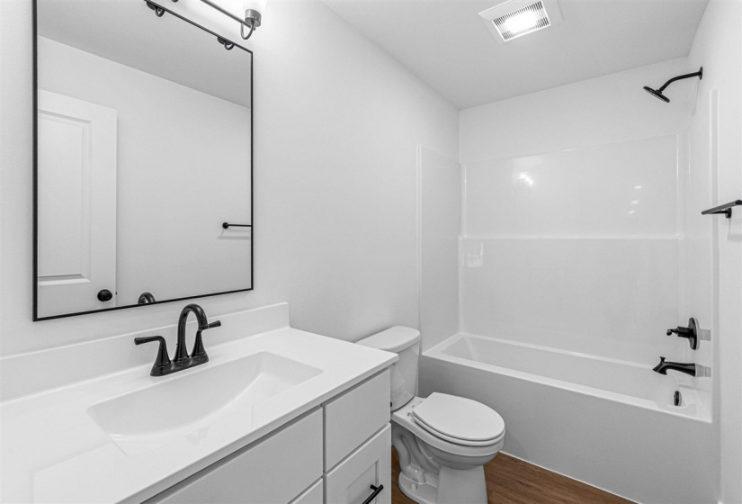 260 Pine Grove Ln, Iowa City, 52246, 4 Bedrooms Bedrooms, ,3 BathroomsBathrooms,Single Family/acreage,For Sale,260 Pine Grove Ln,202601060