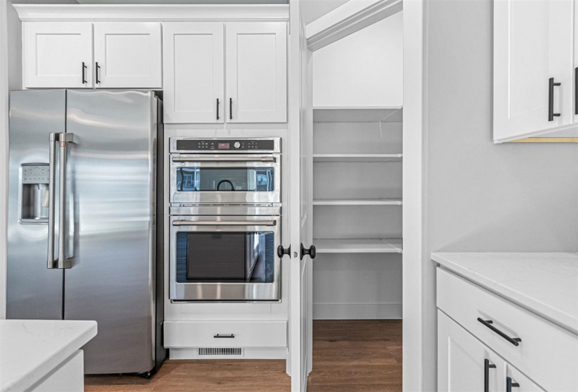 260 Pine Grove Ln, Iowa City, 52246, 4 Bedrooms Bedrooms, ,3 BathroomsBathrooms,Single Family/acreage,For Sale,260 Pine Grove Ln,202601060