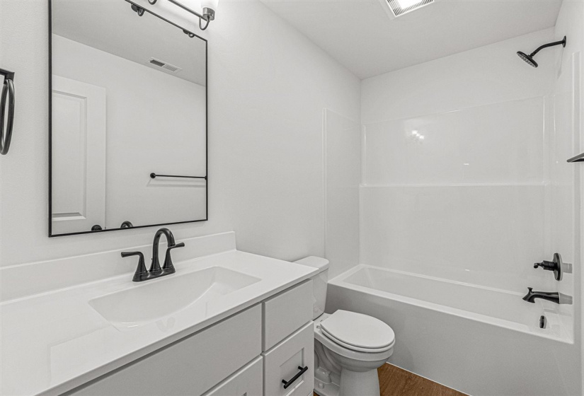 270 Pine Grove Ln, Iowa City, 52446, 5 Bedrooms Bedrooms, ,3 BathroomsBathrooms,Single Family/acreage,For Sale,270 Pine Grove Ln,202601061