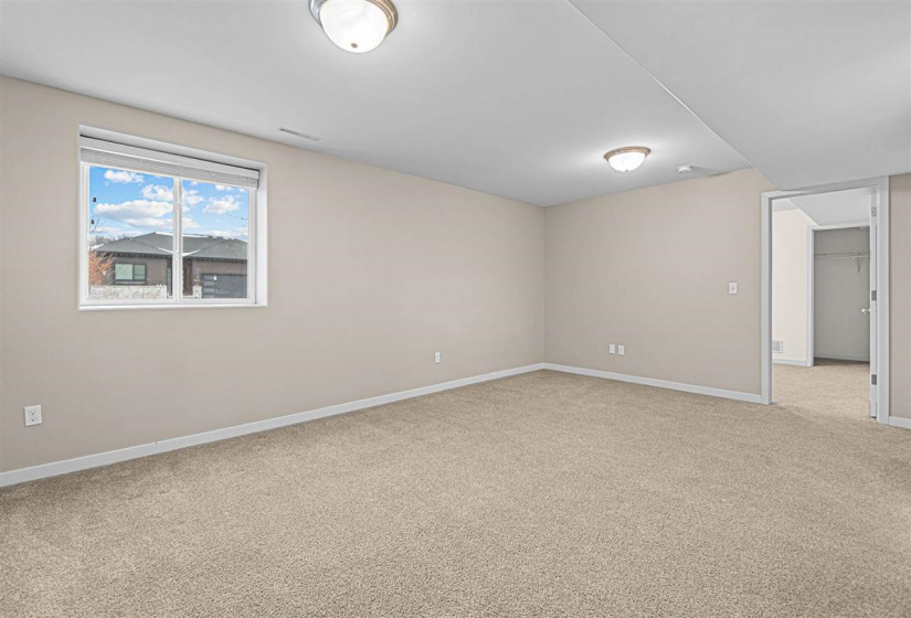 4007 Lillian St, Iowa City, 52245, 4 Bedrooms Bedrooms, ,4 BathroomsBathrooms,Single Family/acreage,For Sale,4007 Lillian St,202601300