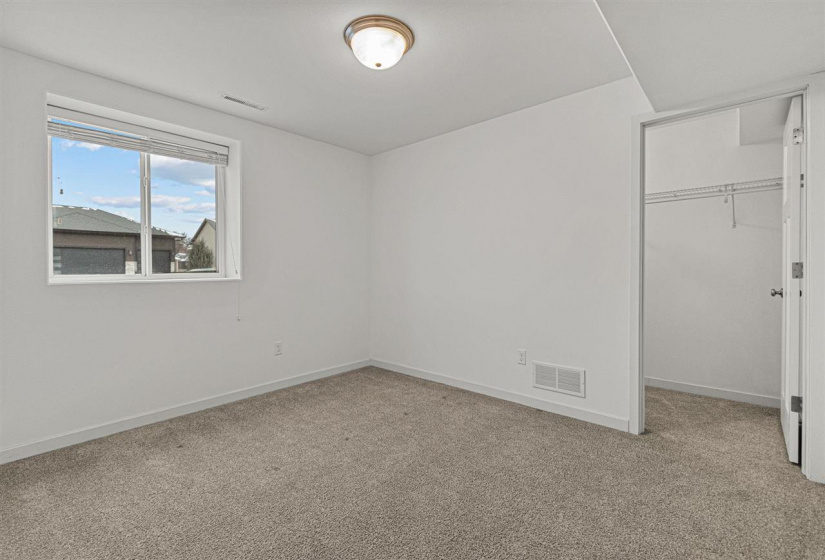 4007 Lillian St, Iowa City, 52245, 4 Bedrooms Bedrooms, ,4 BathroomsBathrooms,Single Family/acreage,For Sale,4007 Lillian St,202601300