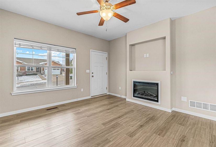 4007 Lillian St, Iowa City, 52245, 4 Bedrooms Bedrooms, ,4 BathroomsBathrooms,Single Family/acreage,For Sale,4007 Lillian St,202601300