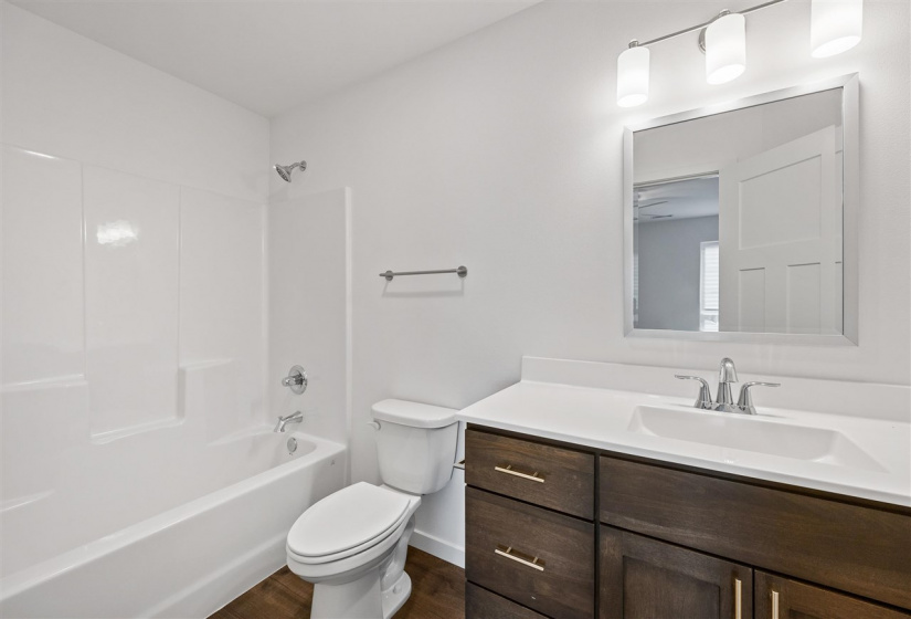 634 Catherine Dr, Tiffin, 52340, 3 Bedrooms Bedrooms, ,4 BathroomsBathrooms,Single Family/acreage,For Sale,634 Catherine Dr,202601615