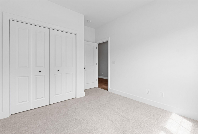 284 Pine Grove Ln, Iowa City, 52246, 5 Bedrooms Bedrooms, ,3 BathroomsBathrooms,Single Family/acreage,For Sale,284 Pine Grove Ln,202601646