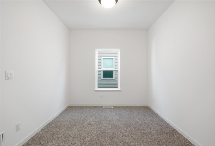 945 Eisenhower Blvd, North Liberty, 52317, 4 Bedrooms Bedrooms, ,3 BathroomsBathrooms,Single Family/acreage,For Sale,945 Eisenhower Blvd,202601854