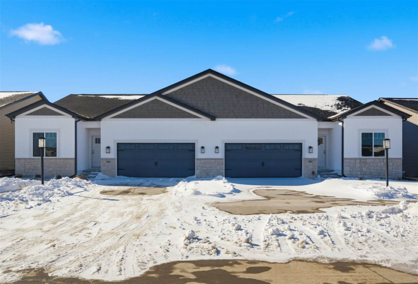 945 Eisenhower Blvd, North Liberty, 52317, 4 Bedrooms Bedrooms, ,3 BathroomsBathrooms,Single Family/acreage,For Sale,945 Eisenhower Blvd,202601854