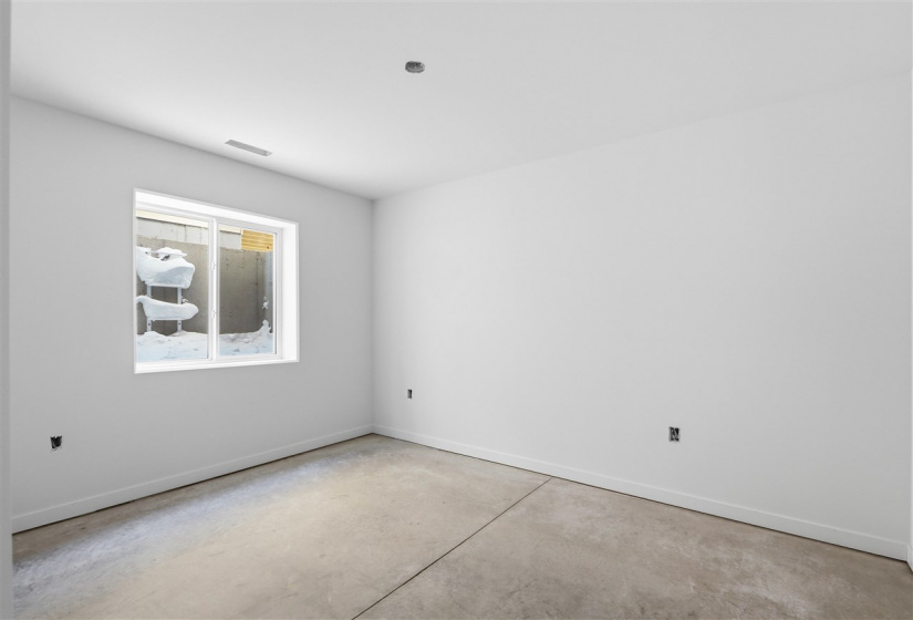 945 Eisenhower Blvd, North Liberty, 52317, 4 Bedrooms Bedrooms, ,3 BathroomsBathrooms,Single Family/acreage,For Sale,945 Eisenhower Blvd,202601854