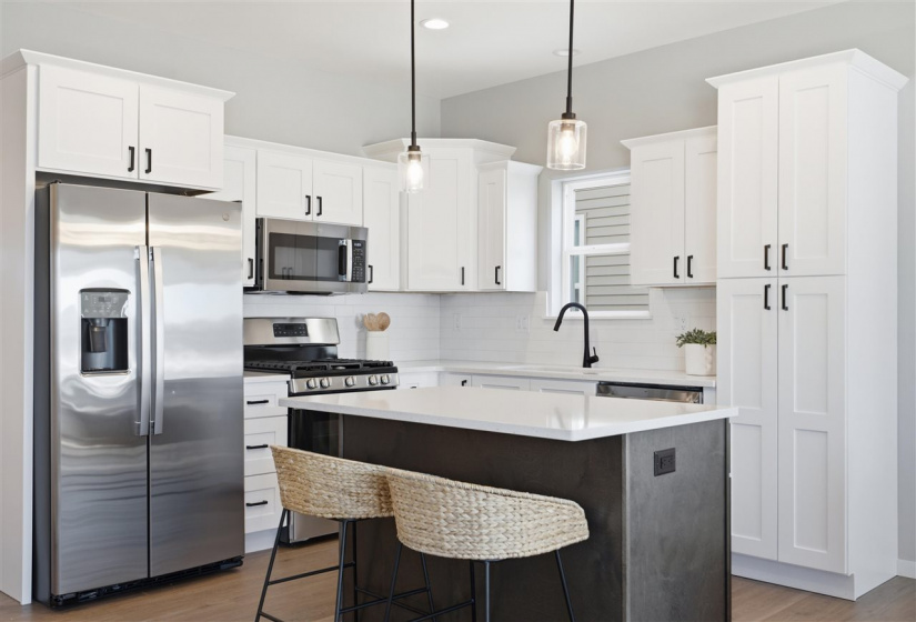 945 Eisenhower Blvd, North Liberty, 52317, 4 Bedrooms Bedrooms, ,3 BathroomsBathrooms,Single Family/acreage,For Sale,945 Eisenhower Blvd,202601854