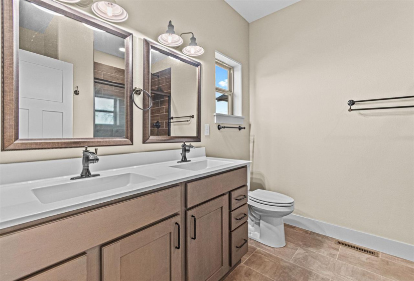 2357 Oak Ln Ct SW, Iowa City, 52240, 4 Bedrooms Bedrooms, ,3 BathroomsBathrooms,Single Family/acreage,For Sale,2357 Oak Ln Ct SW,202603055