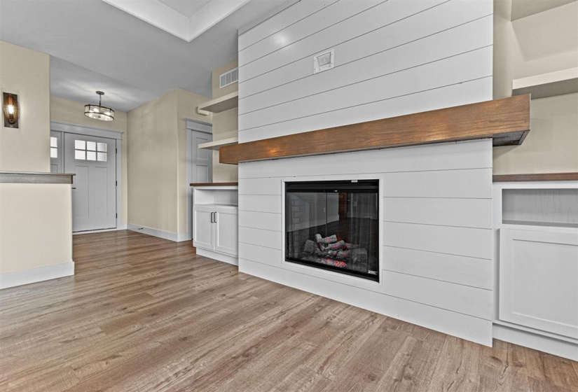 2357 Oak Ln Ct SW, Iowa City, 52240, 4 Bedrooms Bedrooms, ,3 BathroomsBathrooms,Single Family/acreage,For Sale,2357 Oak Ln Ct SW,202603055