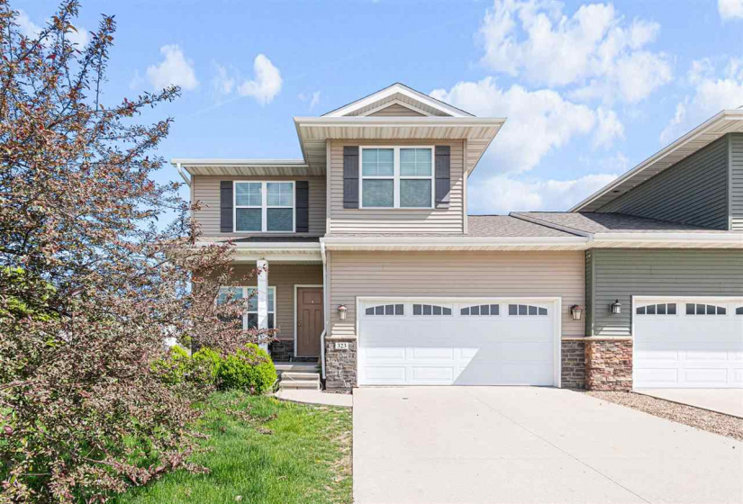 323 Sunset Pl, North Liberty, 52317, 3 Bedrooms Bedrooms, ,3 BathroomsBathrooms,Single Family/acreage,For Sale,323 Sunset Pl,202603174