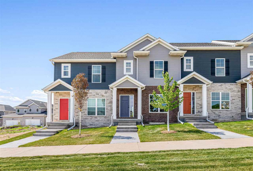 628 Catherine Dr, Tiffin, 52340, 3 Bedrooms Bedrooms, ,4 BathroomsBathrooms,Single Family/acreage,For Sale,628 Catherine Dr,202603717