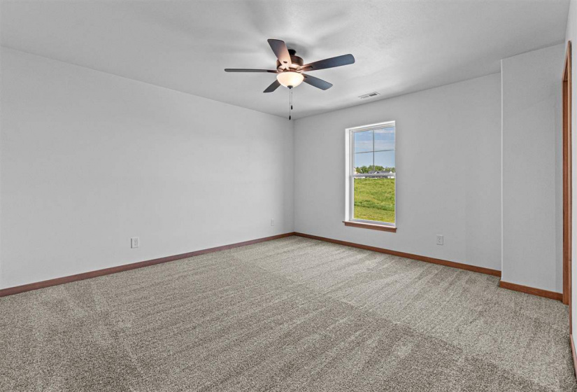 630 Catherine Dr, Tiffin, 52340, 3 Bedrooms Bedrooms, ,4 BathroomsBathrooms,Single Family/acreage,For Sale,630 Catherine Dr,202603718
