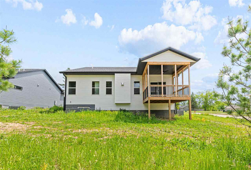 284 Pine Grove Ln, Iowa City, 52246, 5 Bedrooms Bedrooms, ,3 BathroomsBathrooms,Single Family/acreage,For Sale,284 Pine Grove Ln,202605569